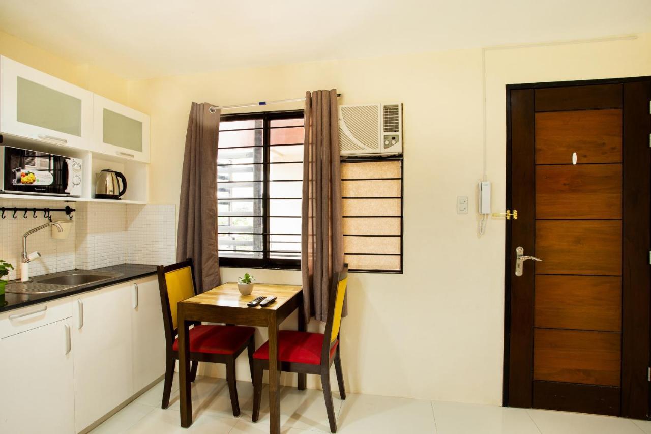 Oyo 199 Solange Apartelle Davao City 외부 사진